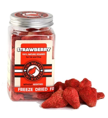 KIWI WALKER Freeze Dried Grain Free Snack Strawberry Dog & Cat Treats 25G